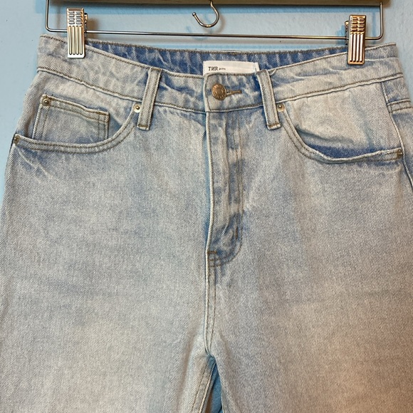 TNR Womens Size 27 Distressed Ripped High Rise Mom Jeans Blue Denim Frayed Hem - Picture 5 of 16